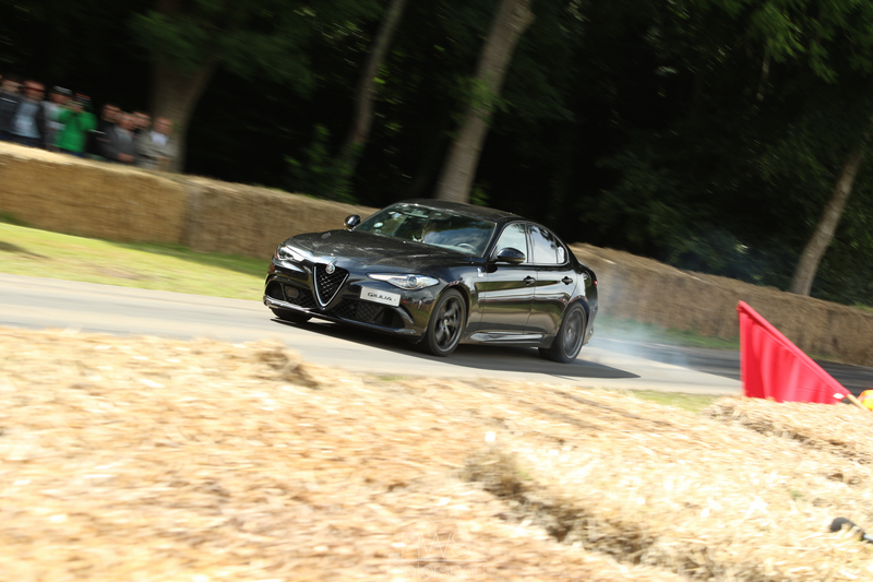 The Giulia Quadrafoligio can indeed do big burnouts.